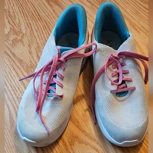 Kizik Big Girls White and Pink Athletic Shoes Size 6
